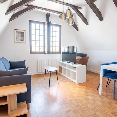 Le Donjon De Plumereau Apartamento Tours