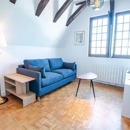 Le Donjon De Plumereau Tours